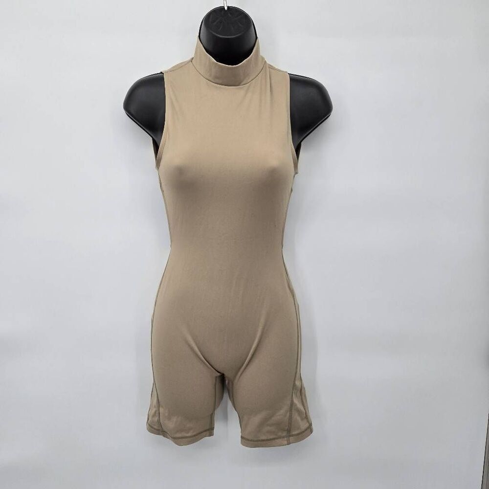 Davis Active Mock Neck Romper Women’s Size S/M Workout Athletic